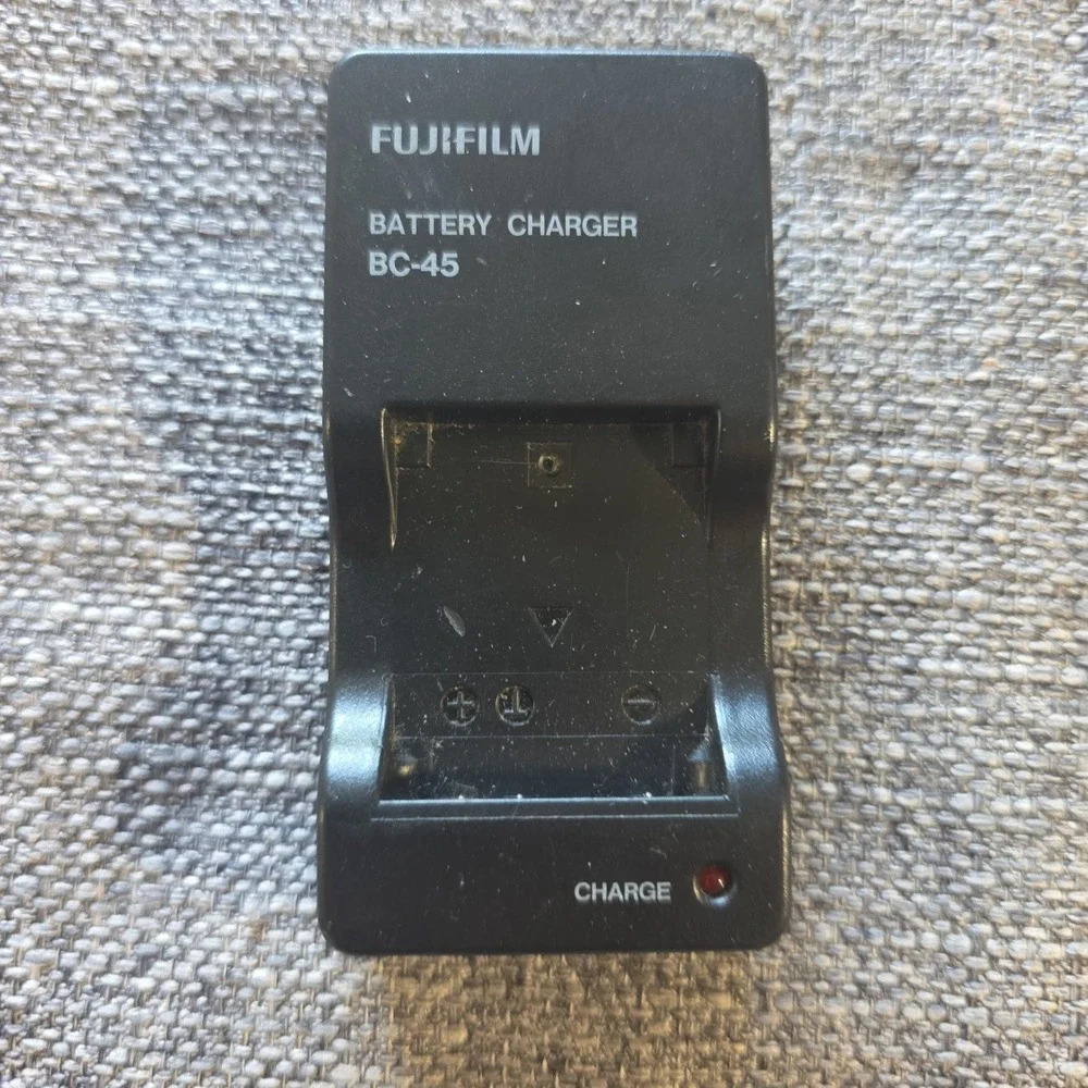 FUJIFILM BC-45 Battery Charger w/ Cord